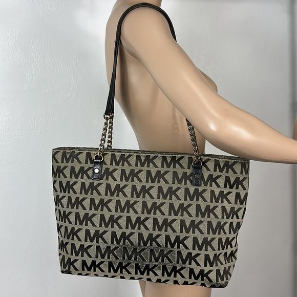 Michael Kors Canvas Monogram Bag Tote Bag - Picture 2 of 11